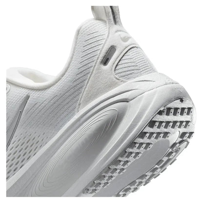Women's Vomero 18 Running Shoes White and Metallic Silver