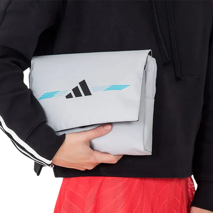 Neceser Adidas White 3.4 Martita Ortega 2025
